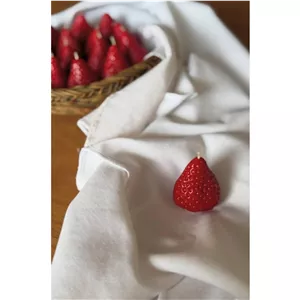 شمع کیک طرح توت فرنگی 