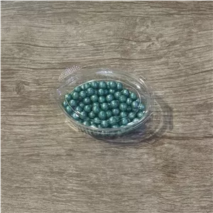 مروارید خوراکی تزیینی رنگ سبز،سایز متوسط،بسته 30گرمی میباشد،قیمت یک بسته میباشد