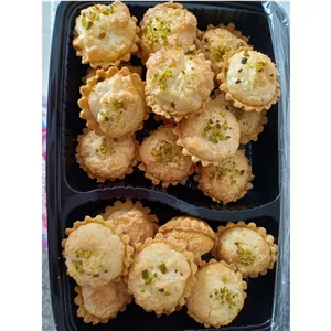 تارت نارگیلی با تزئین پسته