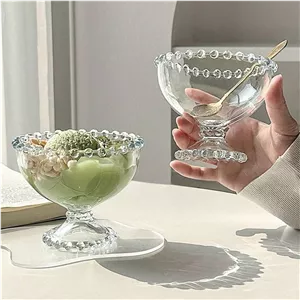 دسرخوری یا بستنی خوری