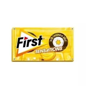 آدامس فرست با طعم موز 27گرم 12بسته First