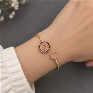 دستبند النگویی بابونه باز شو دارای پخش بو خاص و شیک استیل رنگ ثابت خاص درجه یک