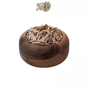 خلال بادام درختی با پوست