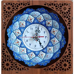 ساعت مینا کاری با قاب مشبک 