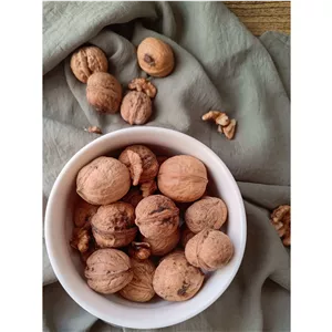 گردوی درجه یک مغز سفید باغات مرند