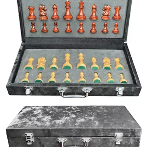 مهره شطرنج چوبی با کیف چرمی طرح سلطنتی A+ عناب براق کد 10497