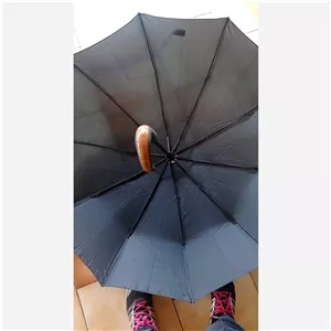 چتر تاشو اتوماتیک عصایی هشت فنره آب گریز با کاور مردانه و زنانه