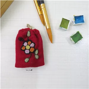 کیسه تزئینی پته دوزی،کیسه پارچه ای کوچک،صنایع دستی،هدیه سنتی دست دوز،کیسه نظم دهنده جمع شو،پته دریا،کیسه آجیل و جهیزیه 