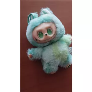 عروسک لبوبو