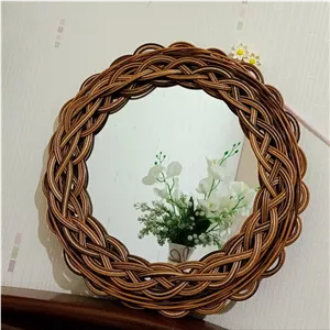 آینه ی گرد حصیری