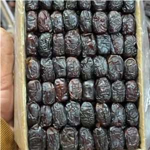خرما شیره دار خنیزی درجه 1 تازه