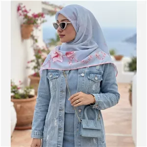 روسری نخ کاستوم قواره بزرگ 140 در 140 طرح آرام آبی و صورتی