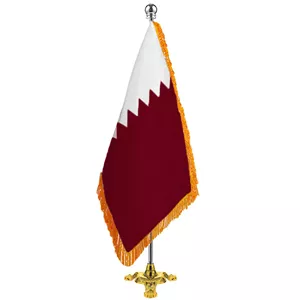 پرچم تشریفات ایستاده قطر