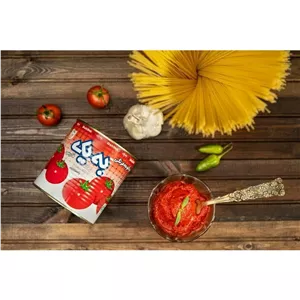 رب گوجه به یک شلی عمده