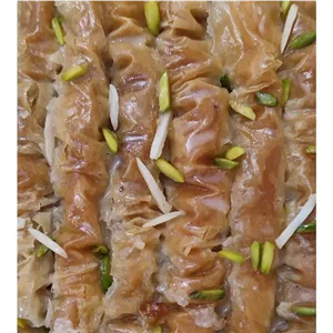 باقلوا مخصوص گردویی به همراه پسته و بادام 