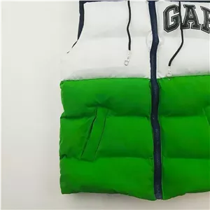 پافر پسرانه GAP سبز سه رنگ شمعی جیبدار