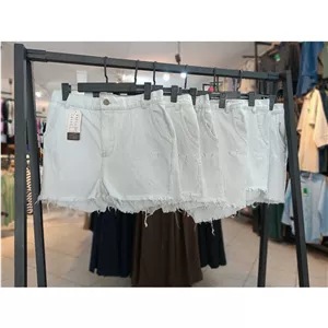 شورتک زنانه جین یخی سایز (46 و 48 و 50) کد80612