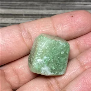 سنگ یشم سرپانتین معدنی محشر کد8452