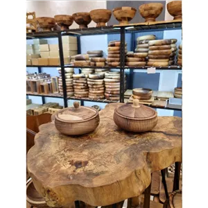 قندان چوبی بزرگ طرح افرا