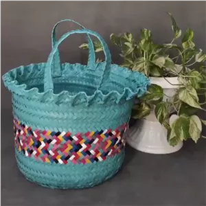 زنبیل سنتی رنگی