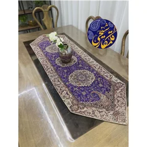 رانر ابریشمی درجه یک، طرح لچک ترنج و بته جقه، زمینه