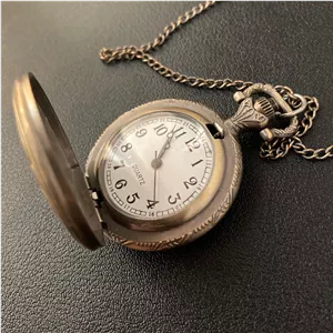 ساعت گردنبندی عقربه ای برنجی