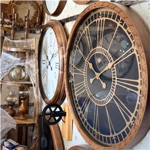 ساعت دیواری چوبی (چوب گردو)کلاسیک طرح اعداد رومی - قطر 60 سانتیمتر (لوکس و بیصدا)
