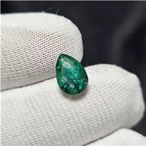نگین سنگ زمرد معدنی کد 39872 