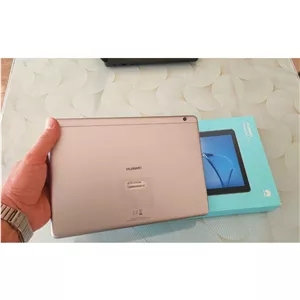 تبلت هواوی mediapad t3 10 بسیار تمیز