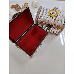 صندوقچه چوبی با صدف طبیعی