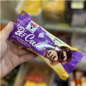کیک دوقلو مغزدار با روکش کاکائو آدرین طعم اصیل و دوچندان لذت