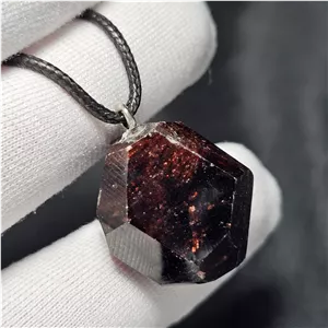  آویز سنگ طبیعی بلور گارنت معدنی کد 40105 