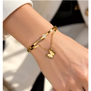 دستبند طرح پروانه آویز