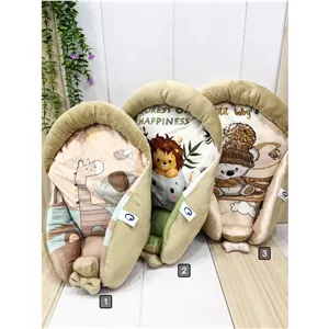 آغوشی نوزاد سیسمونی مخمل کرم طرح مختلف 