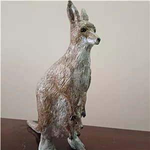 مجسمه کانگورو مادر