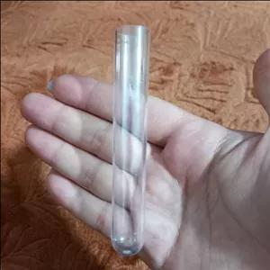 شیشه گلجا پلاستیکی شفاف