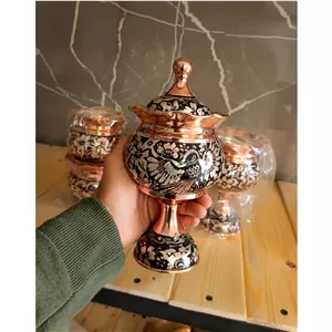 قندان مسی پایه دار طرح گل و مرغ..