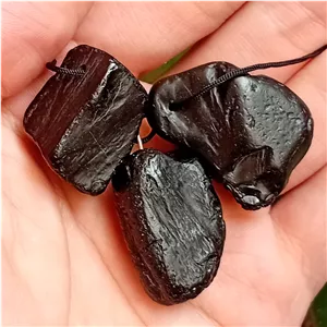 بسته سه عدد آویز سنگ شبق همراه یک بند