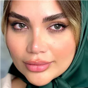 لنز یونیک ویستریا سبز لجنی دور دار