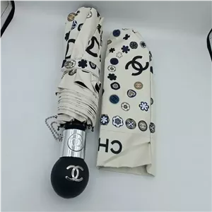 چتر اتوماتیک برند چنل CHANEL ضد باد با پارچه نانو و جعبه کادویی رنگ کرم نخودی