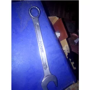 آچار یکسررینگ اینچی سایز11 16فولادی قیمت 450تومن پسکرایه