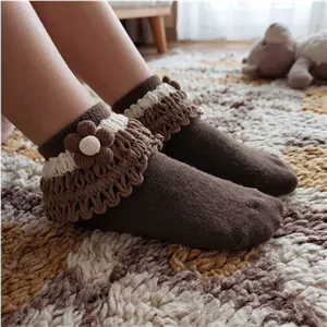 جوراب مجلسی دخترانه تک گل قهوه ای پنبه ای