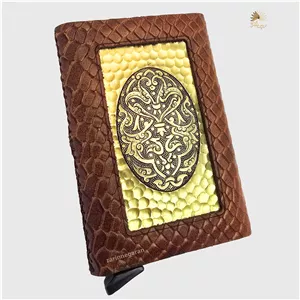 جاکارتی طرح چرم قلمزنی شده مدل دیبا