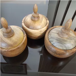 قندان چوبی درب دار(پس کرایه) 