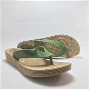 صندل پلاستیکی انگشتی زنانه ترمه