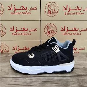 کتونی جردن پسرانه رنگ مشکی سایز 37 تا 40 زیره پیو کفی طبی لژ 4 سانتی رویه چرم صنعتی سبک و راحت 