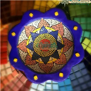 حوض ماهی با تزئین کاشی شکسته