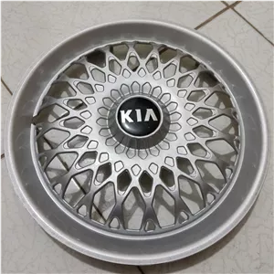 قالپاق ریو کیایی سایز رینگ و لاستیک فابریک چرخ ماشین rio kia 13 اینچ طرح اسپرت 