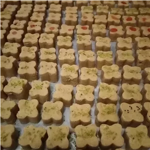 شیرینی نخودچی نیم کیلویی 