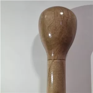 عصا چوب گردو کله گرد در رنگ بندی کرم و قهوه ای 